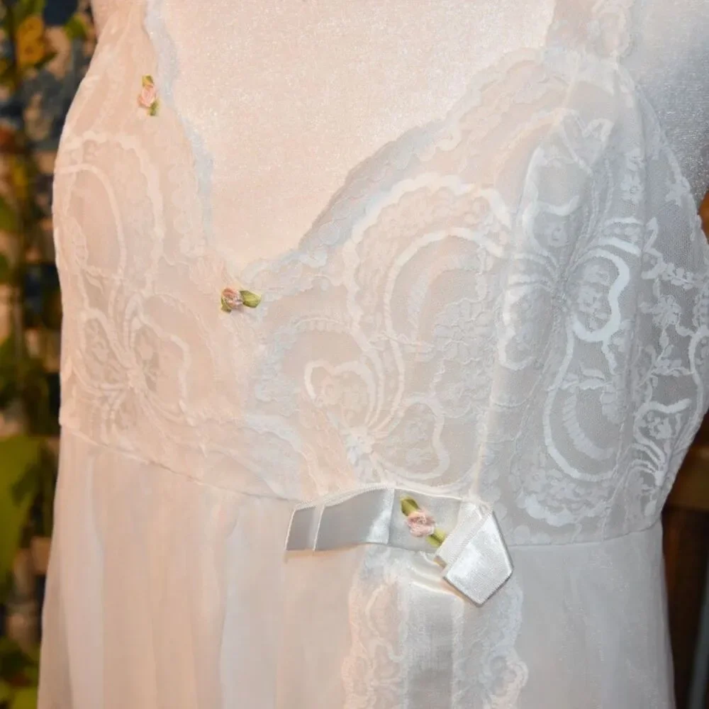 Vintage 1950s 1960s Shadowline Nylon Chiffon Overlay Ribbons & Lace White Medium